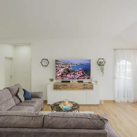Apartment Two M With Beautiful View At The See Kastel Sucurac