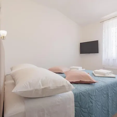 Appartement Two M With Beautiful View At The See Kaštel Sućurac
